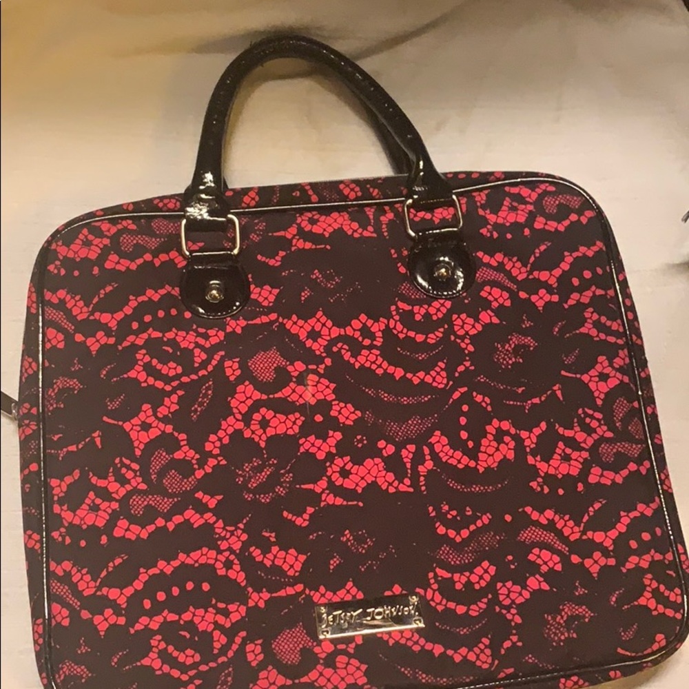 Betsy Johnson pink/black lace design messenger